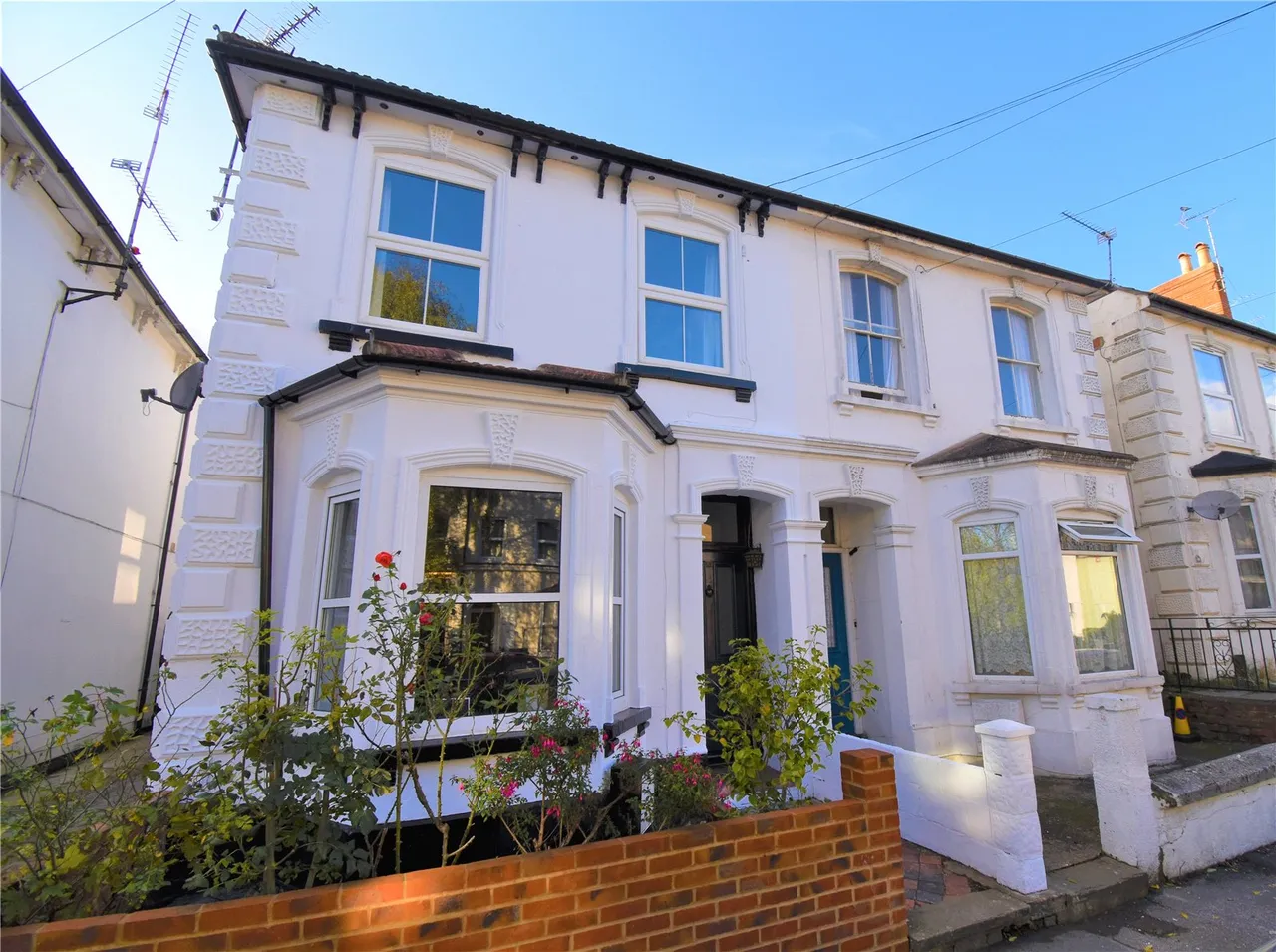 3 bed house for sale — Cambridge Road, Aldershot, Hampshire, GU11 3JY