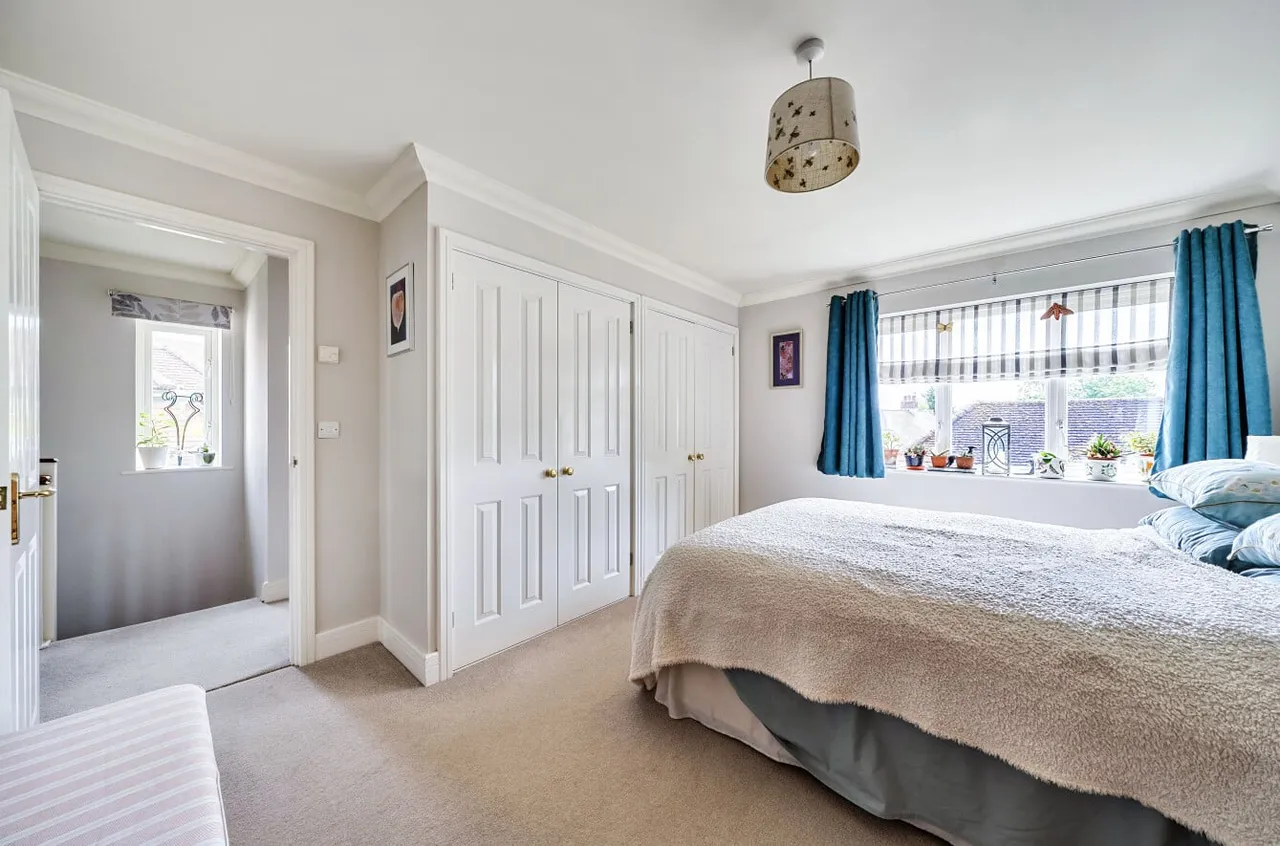 Chapel Close, Watersfield, RH20, photo 14