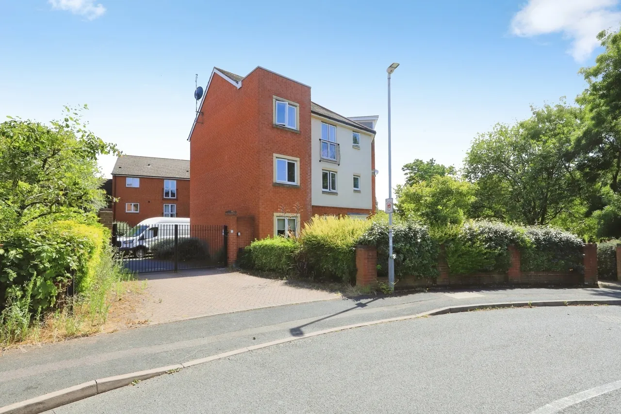 Rothesay Gardens, Wolverhampton, WV4, photo 18