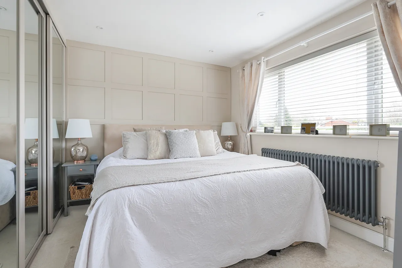 Longbridge Walk, Horley, RH6, photo 2