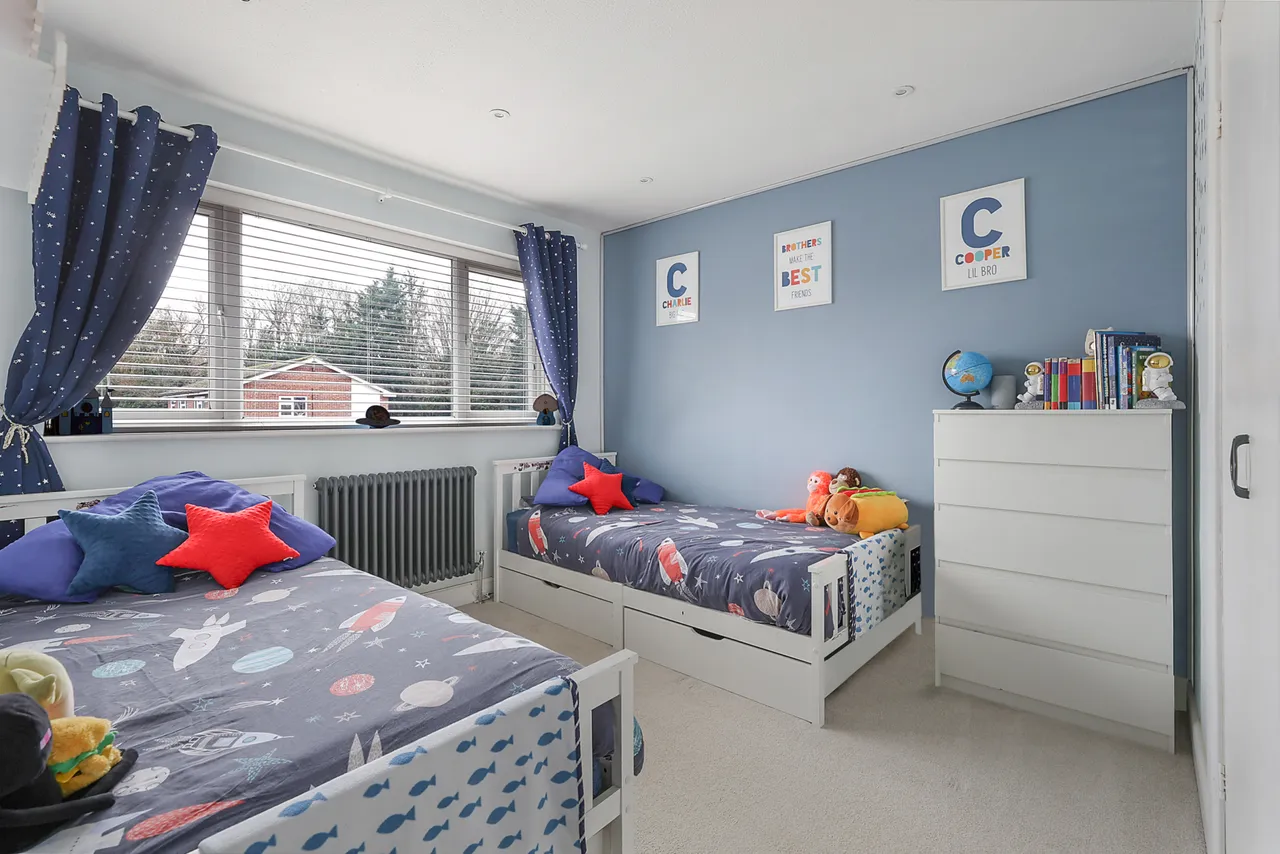 Longbridge Walk, Horley, RH6, photo 9