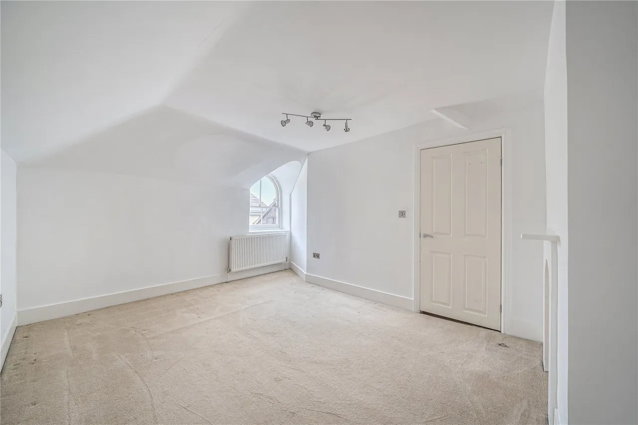 The Waldrons, Croydon, CR0, photo 12