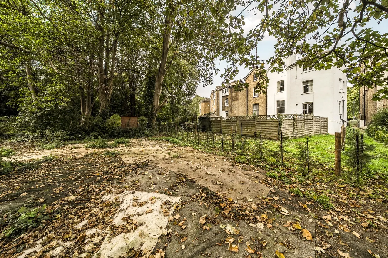 The Waldrons, Croydon, CR0, photo 15