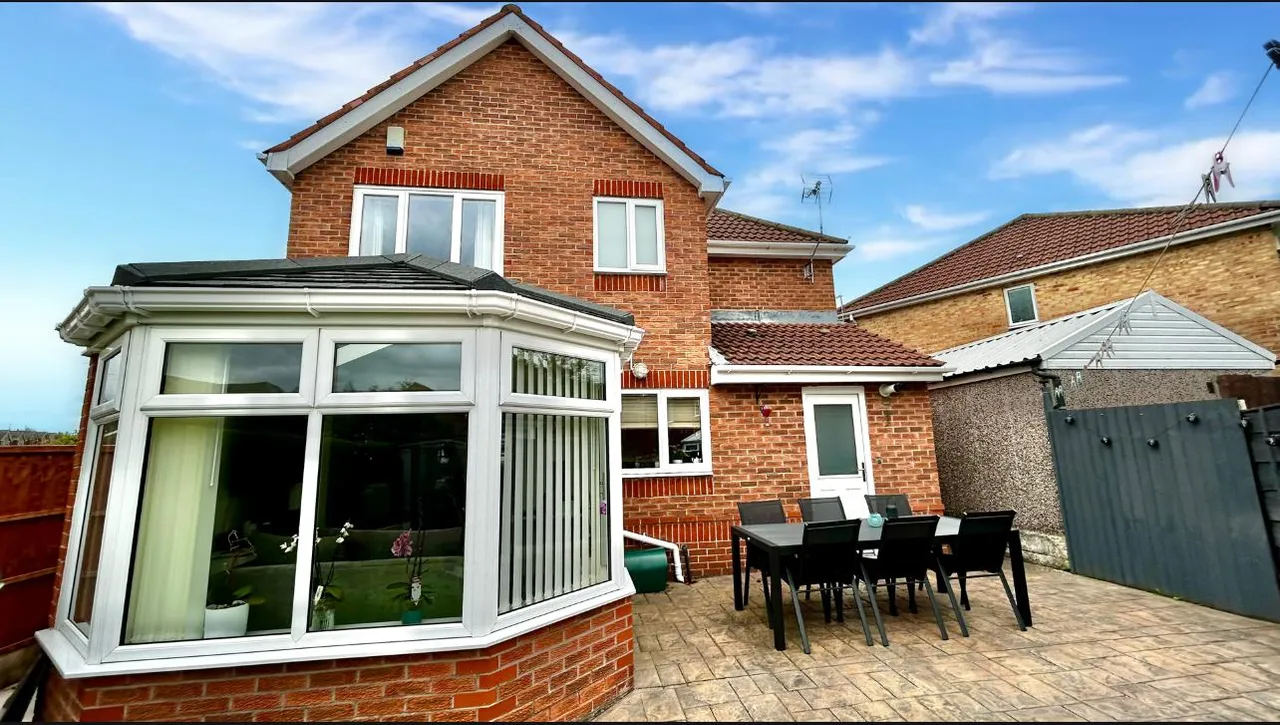 Canisp Close, Chadderton, OL9, photo 5