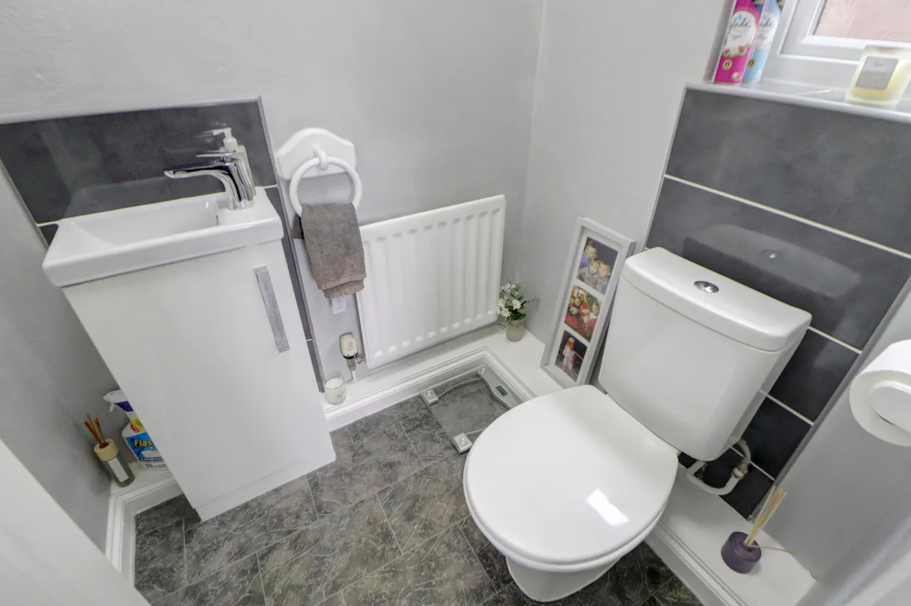 Canisp Close, Chadderton, OL9, photo 12