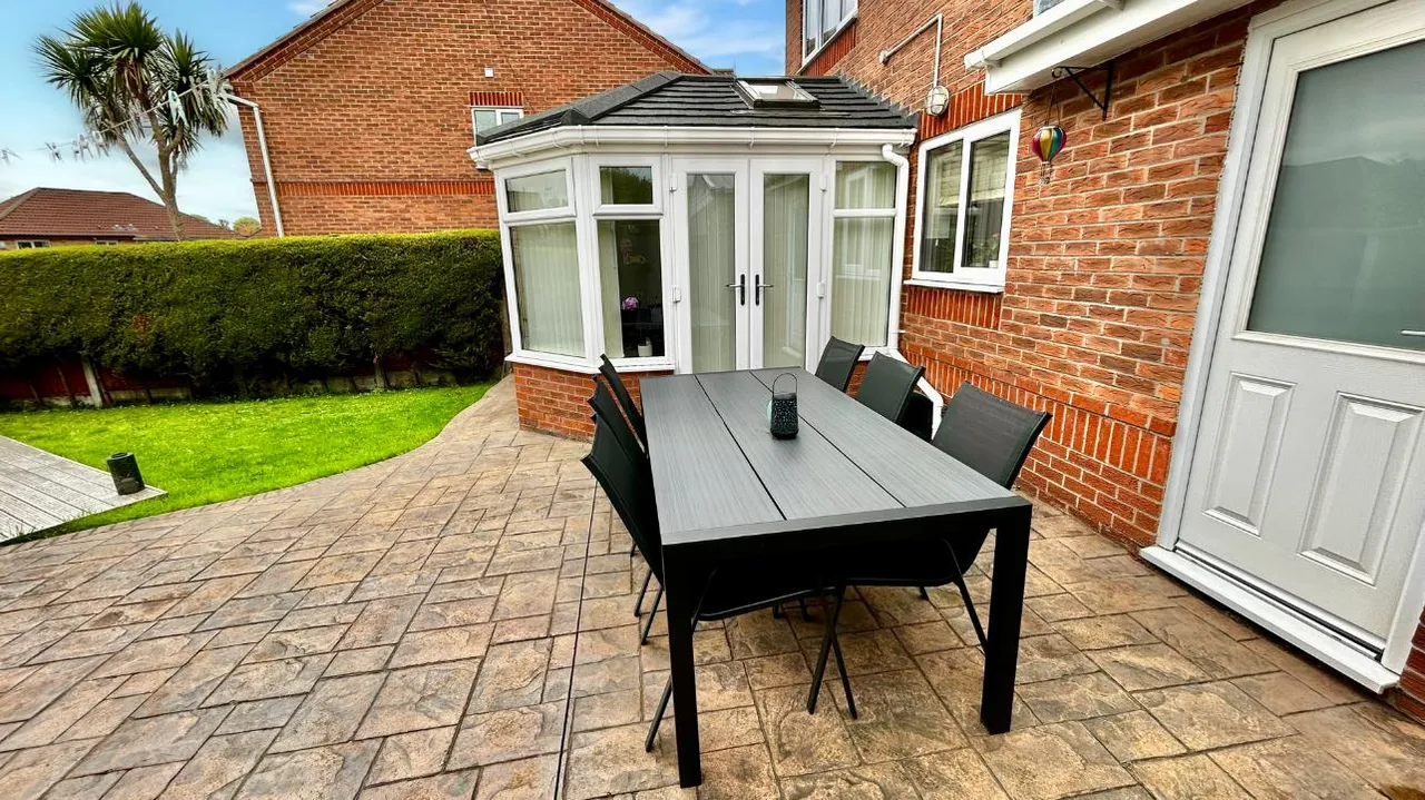 Canisp Close, Chadderton, OL9, photo 3