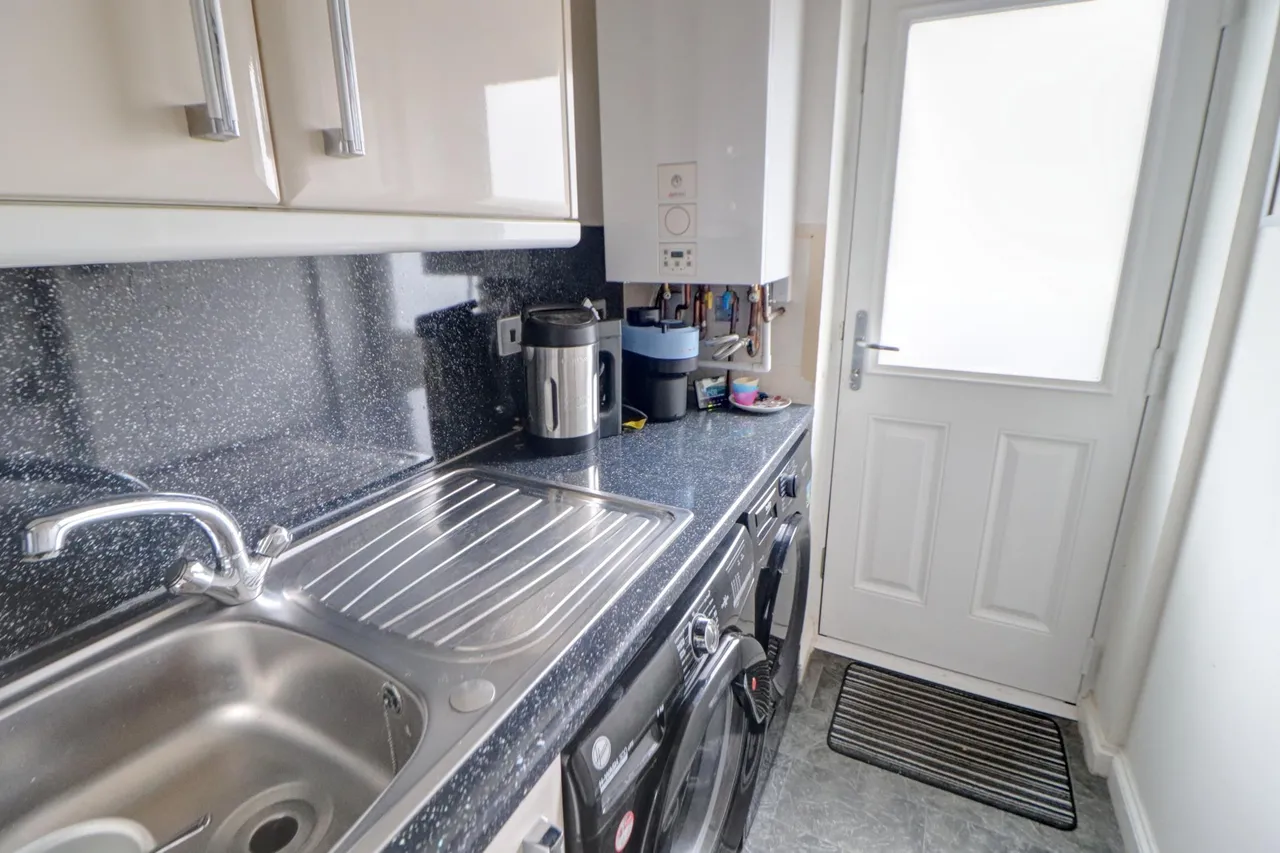 Canisp Close, Chadderton, OL9, photo 7