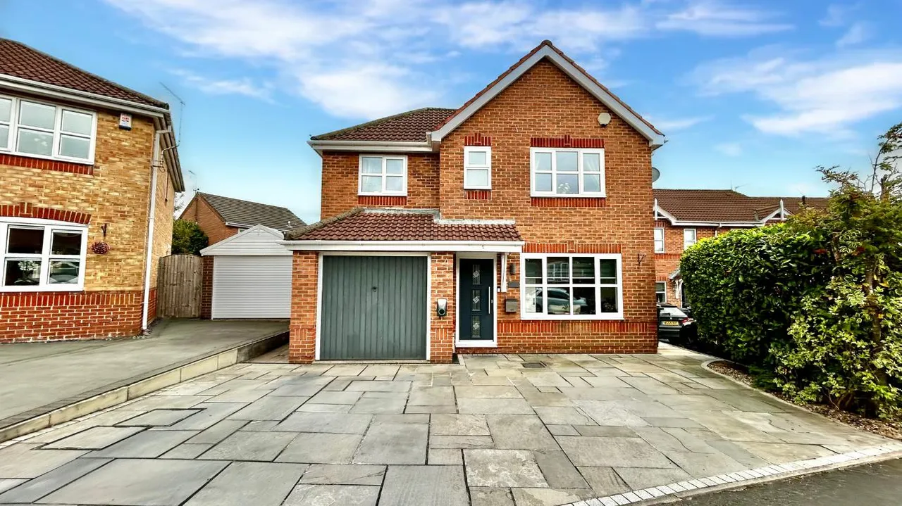 Canisp Close, Chadderton, OL9, photo 6