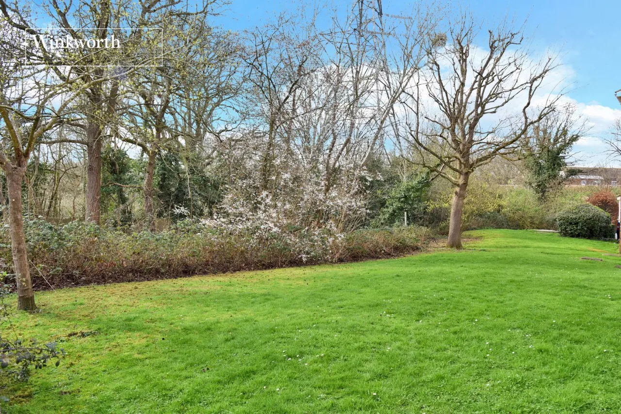 Percy Gardens, Worcester Park, KT4, photo 14