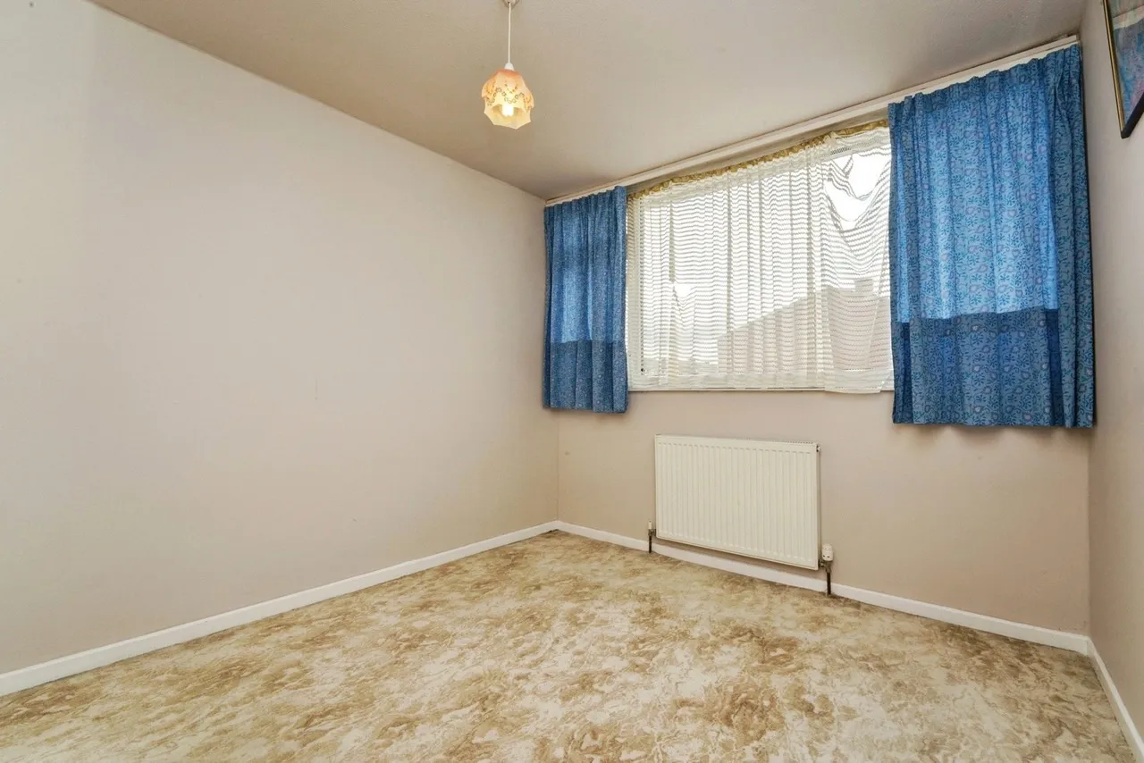Golden Close, Tuffley, Gloucester, Gloucestershire, GL4, photo 9