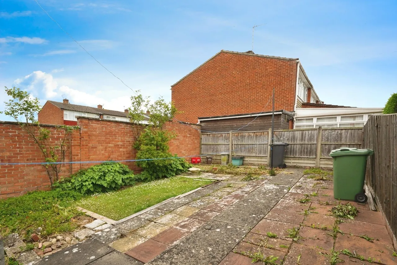 Golden Close, Tuffley, Gloucester, Gloucestershire, GL4, photo 13