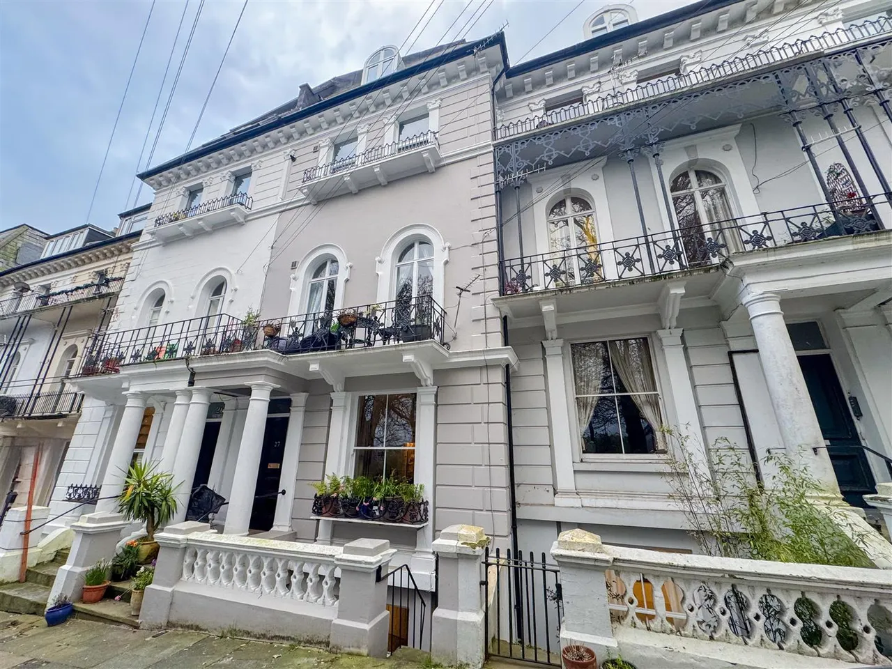 2 bed flat for sale — Magdalen Road, St. Leonards-On-Sea, East Sussex, TN37 6EP