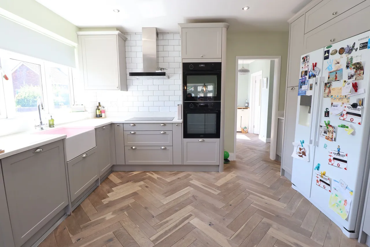 Weir Gardens, Rayleigh, Essex, SS6 7TQ, photo 10