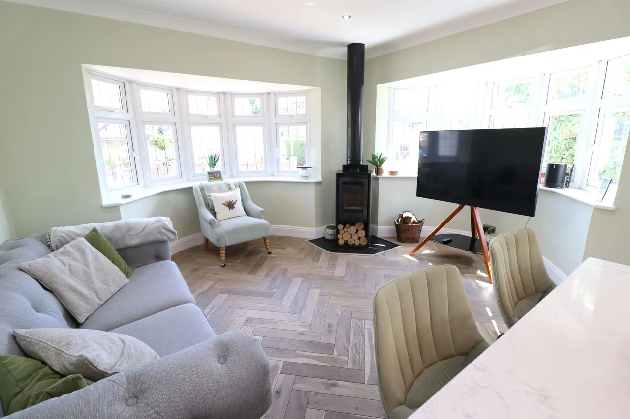 Weir Gardens, Rayleigh, Essex, SS6 7TQ, photo 8