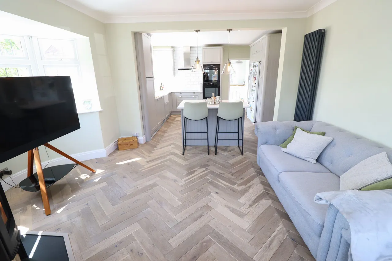 Weir Gardens, Rayleigh, Essex, SS6 7TQ, photo 9