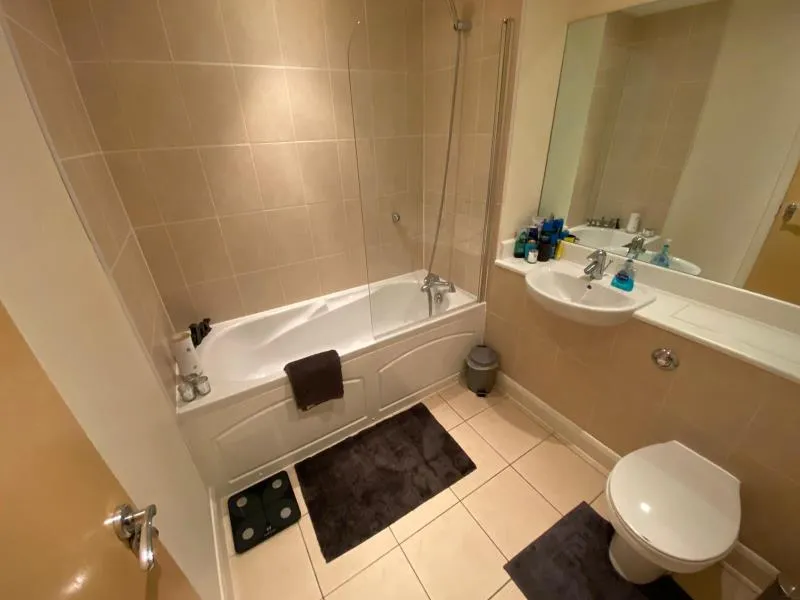 Heathside Crescent, Woking, GU22, photo 9