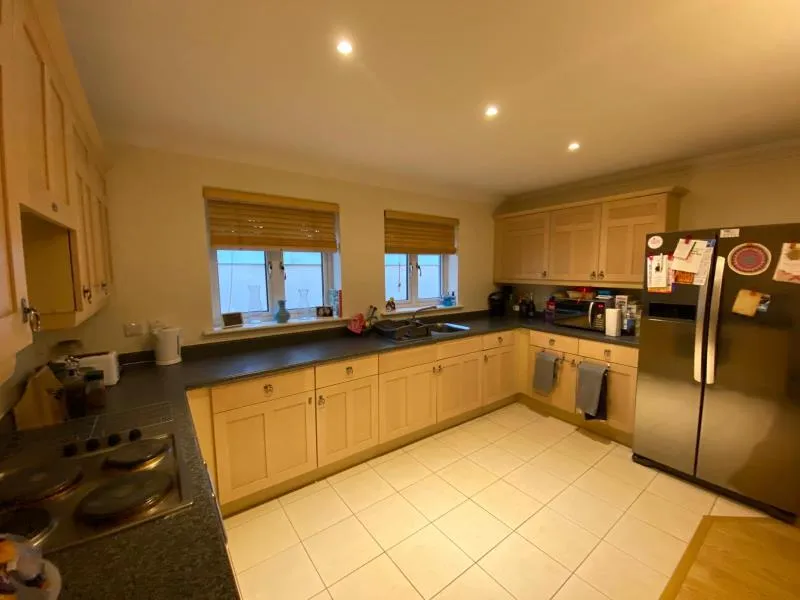 Heathside Crescent, Woking, GU22, photo 3