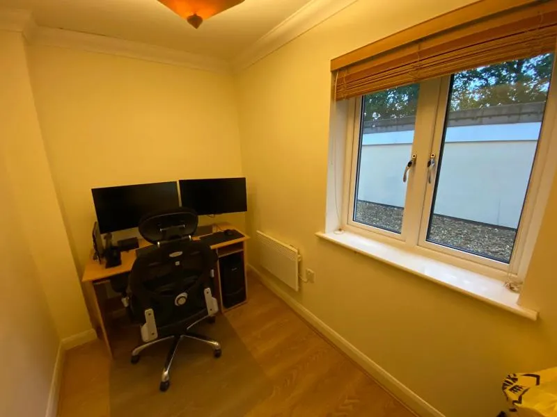 Heathside Crescent, Woking, GU22, photo 8