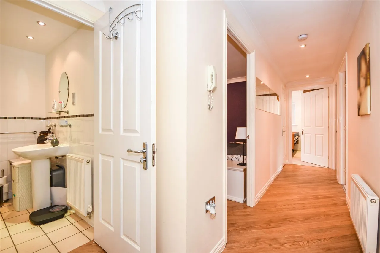 Sachfield Drive, Chafford Hundred, Grays, Essex, RM16, photo 7