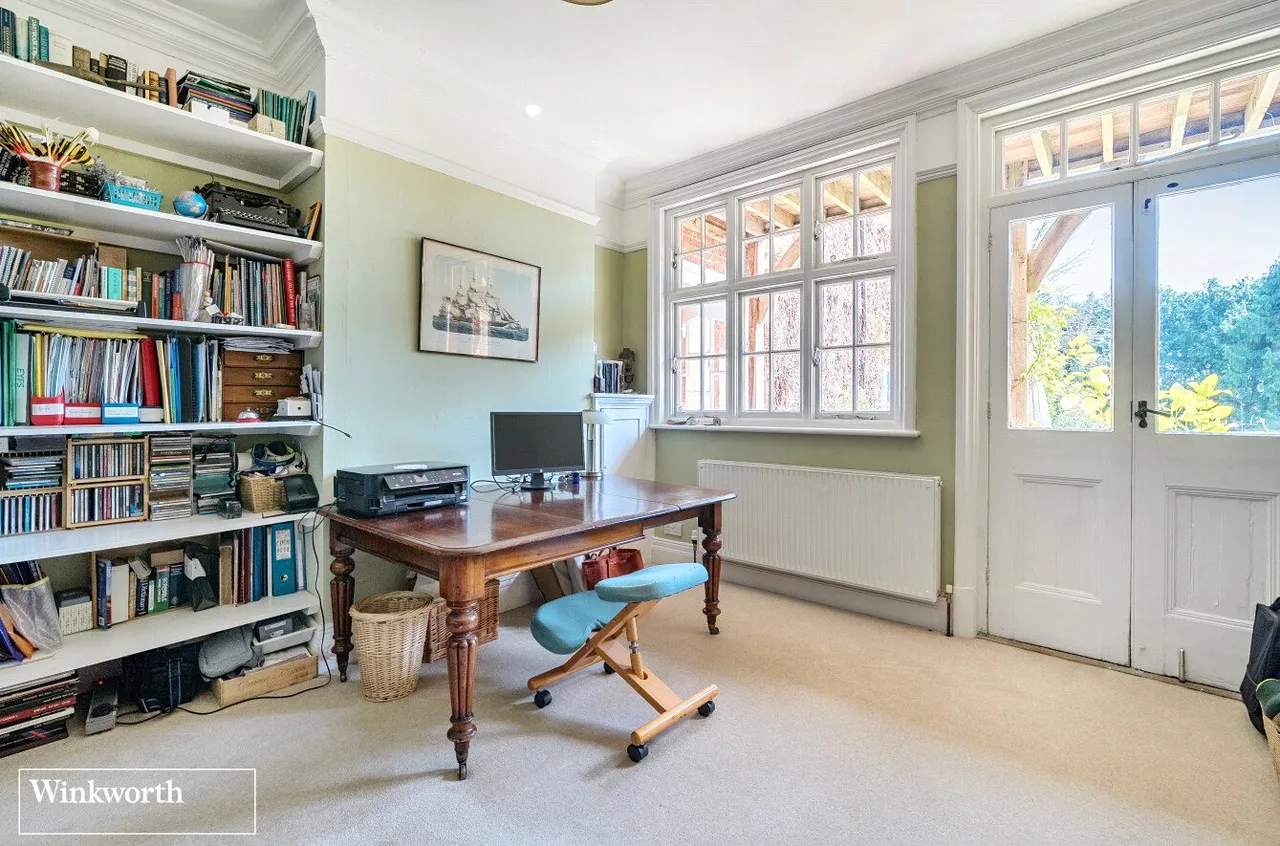 Cliddesden Road, Basingstoke, Hampshire, RG21, photo 11
