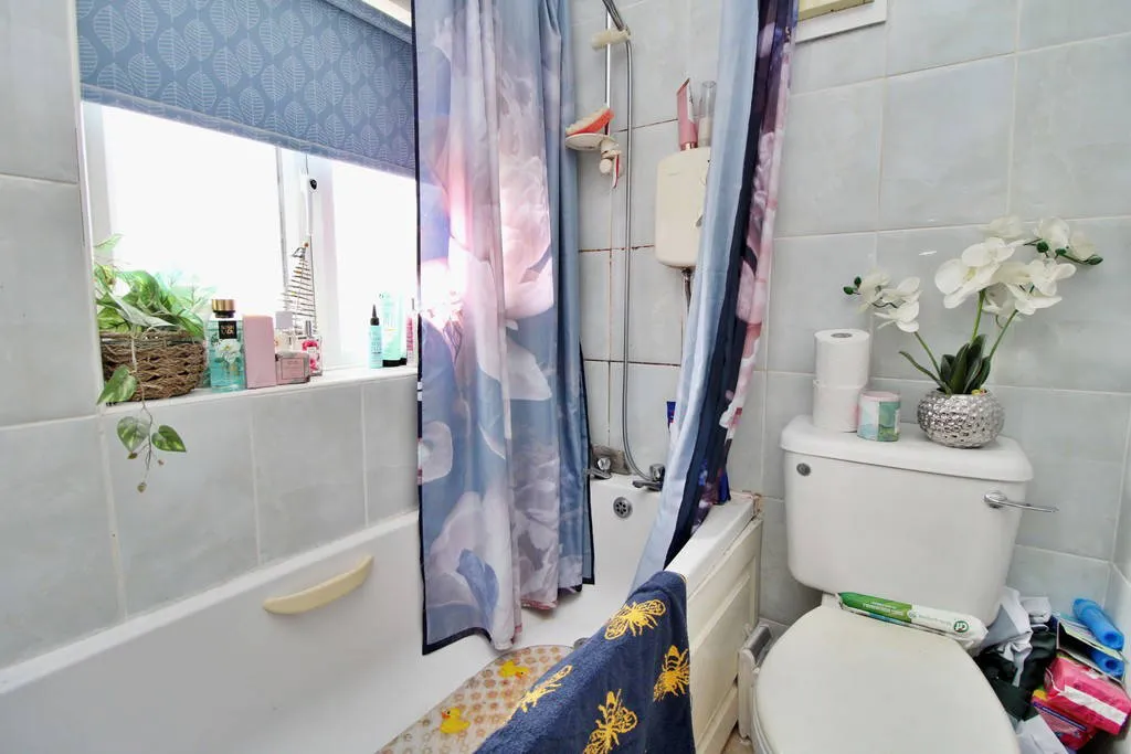 Bucknill Crescent, Hillmorton, Rugby, CV21 4HE, photo 7