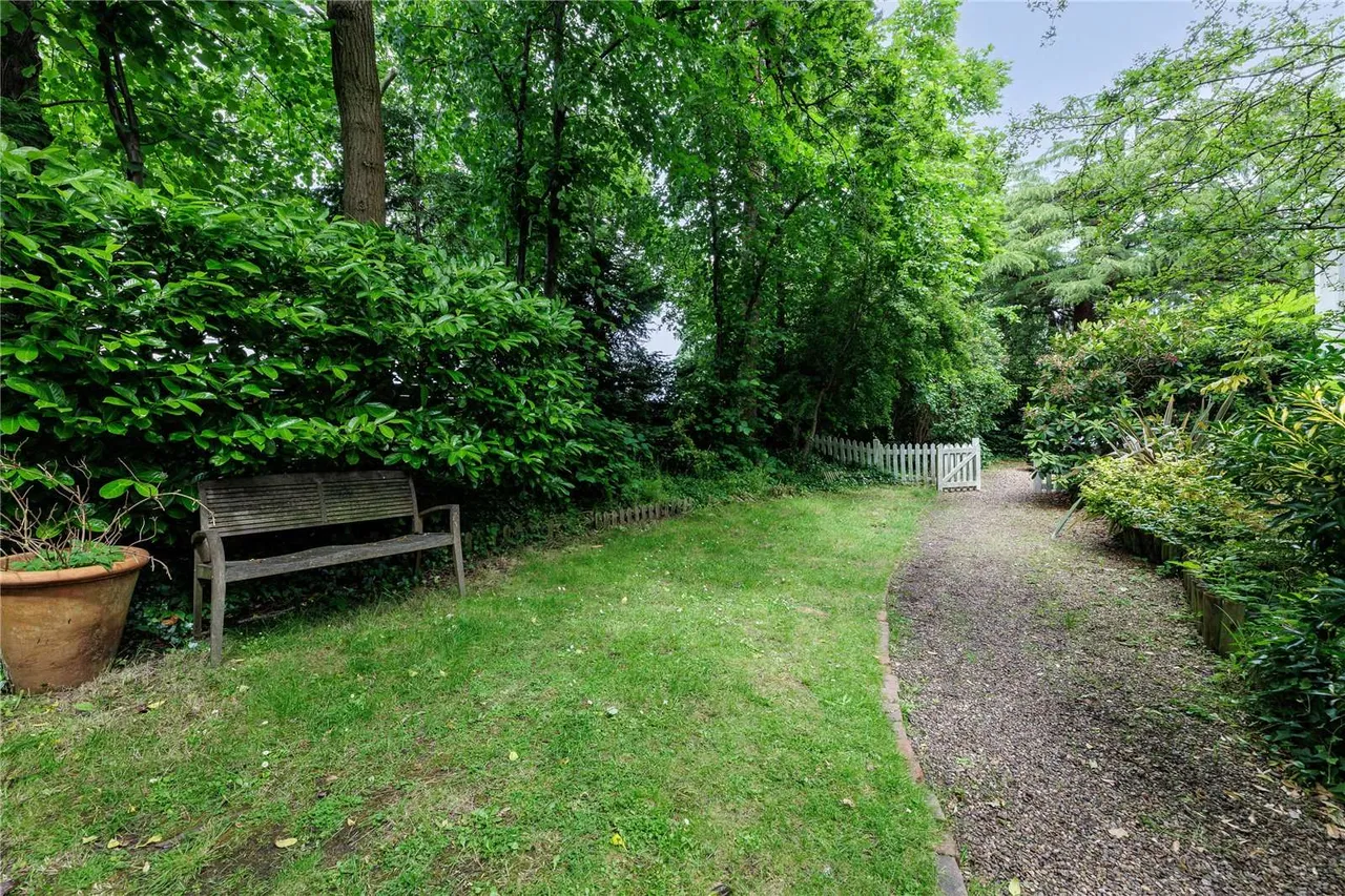 Lansdowne Road, Wimbledon, London, SW20 8AP, photo 7