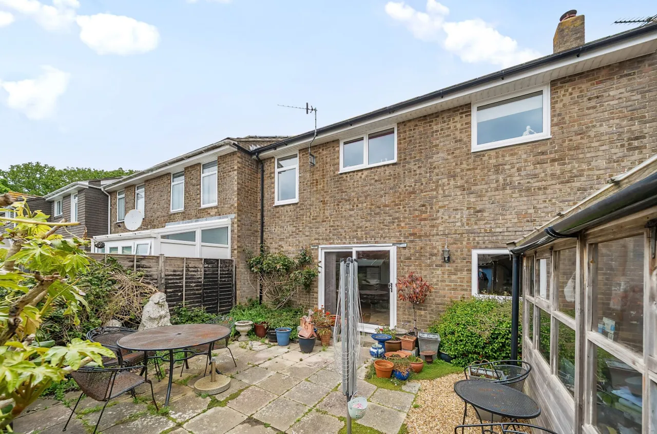 4 bed property for sale, East Street, Selsey, PO20