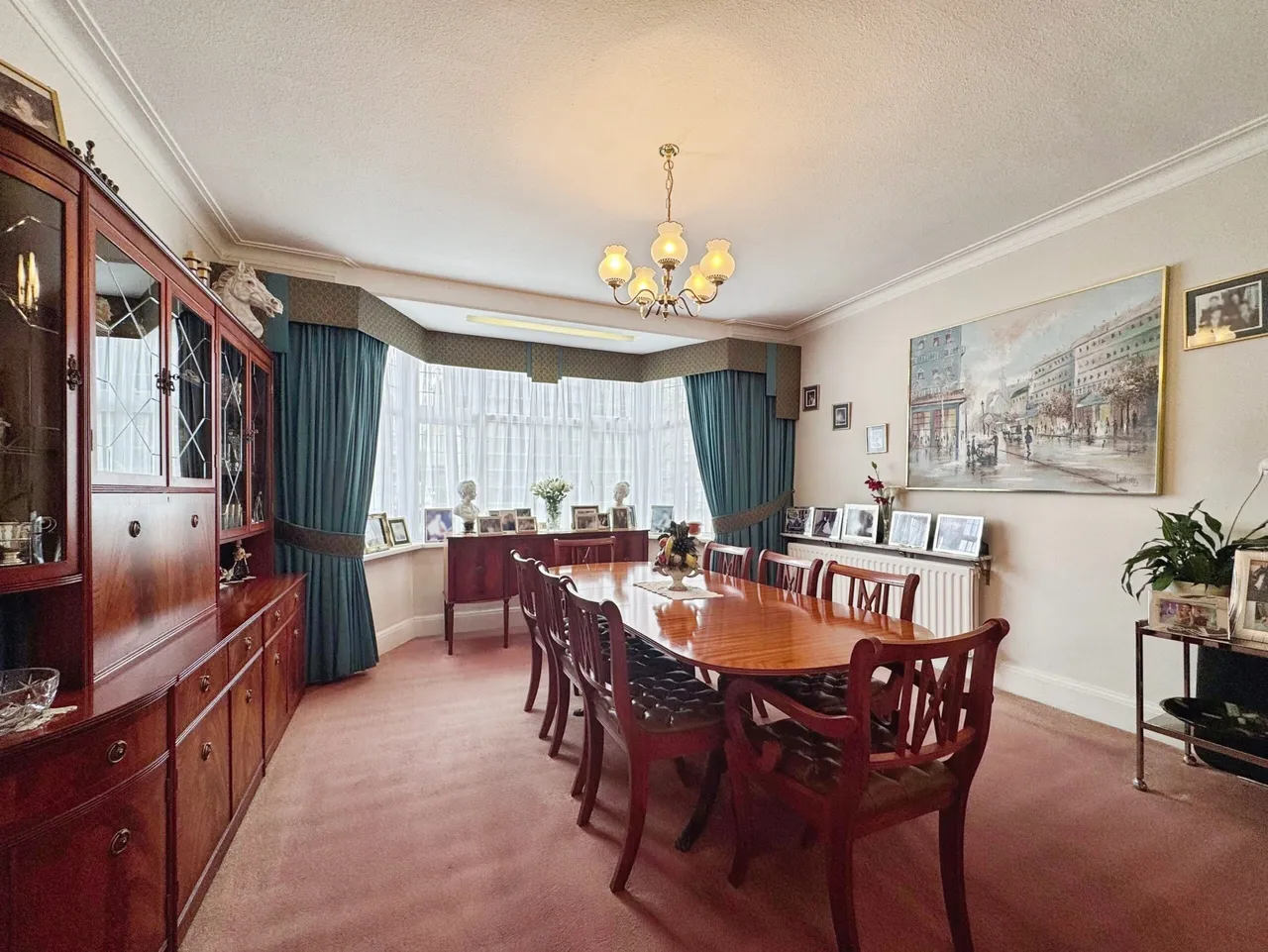 Savoy Close, Edgware, HA8, photo 2