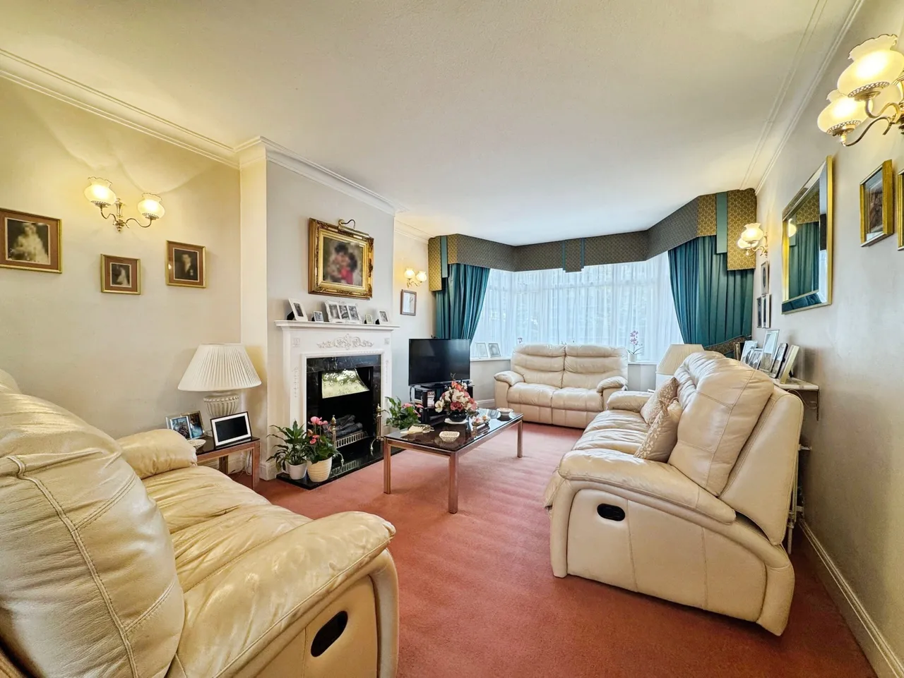 Savoy Close, Edgware, HA8, photo 6