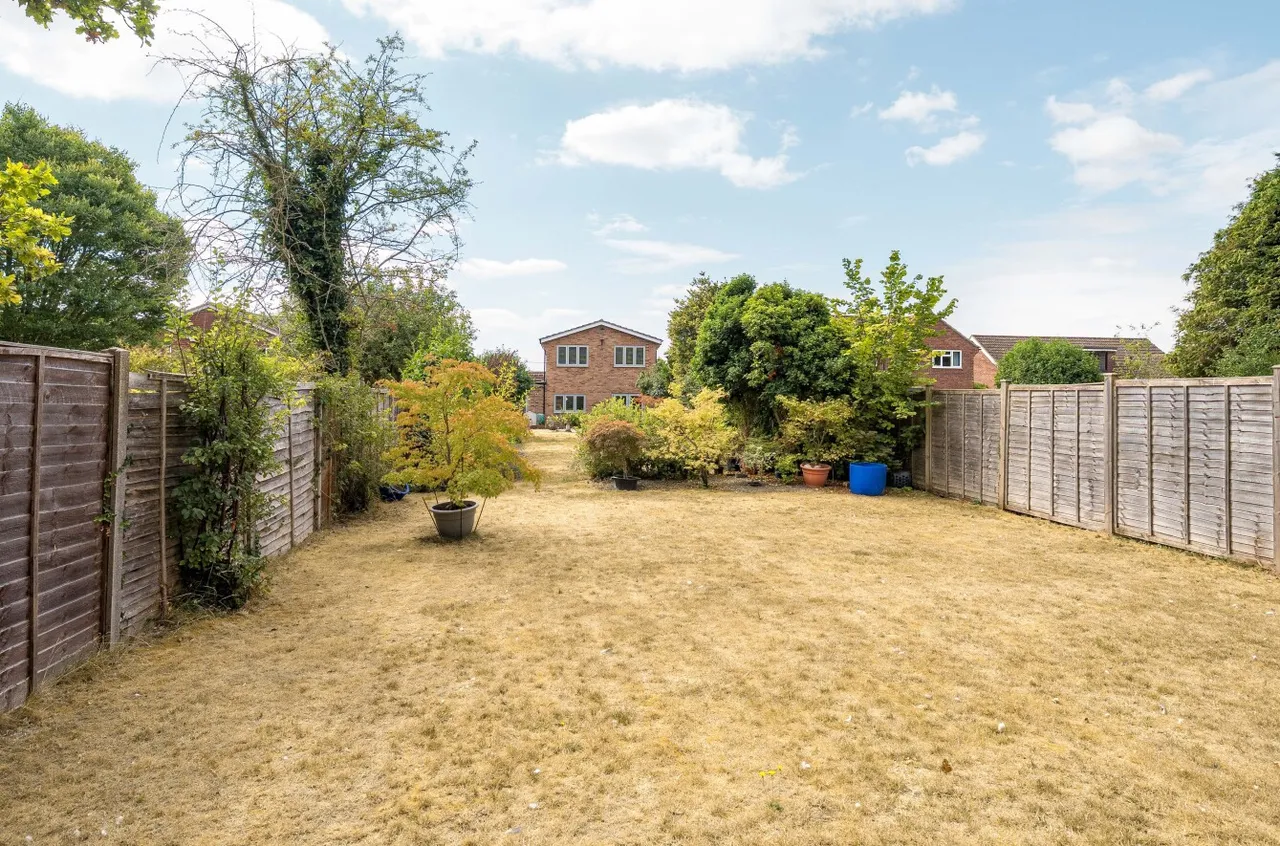Wayside Road, Basingstoke, Hampshire, RG23 8BH, photo 3