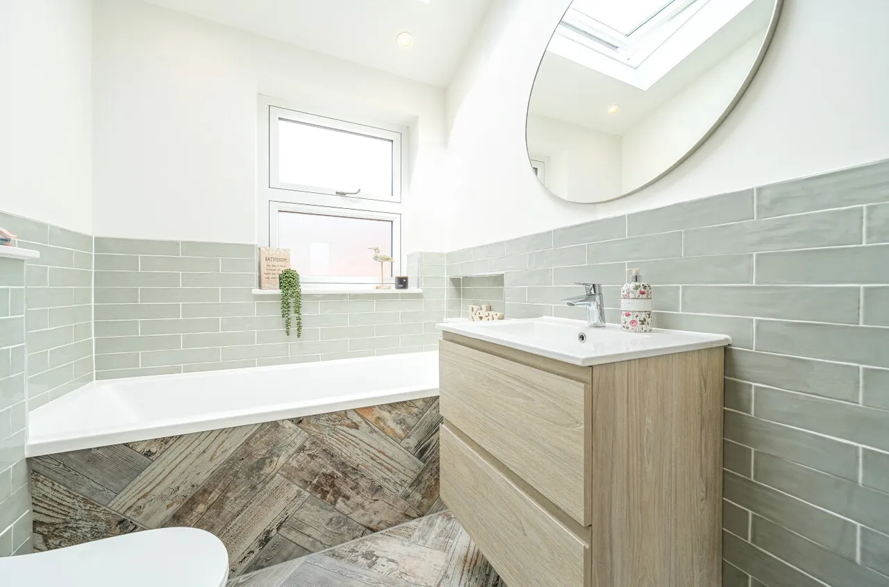 Wayside Road, Basingstoke, Hampshire, RG23 8BH, photo 16