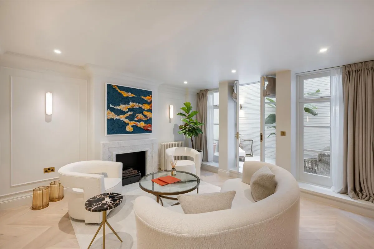 2 bed flat for sale, Bolton Street, London, W1J