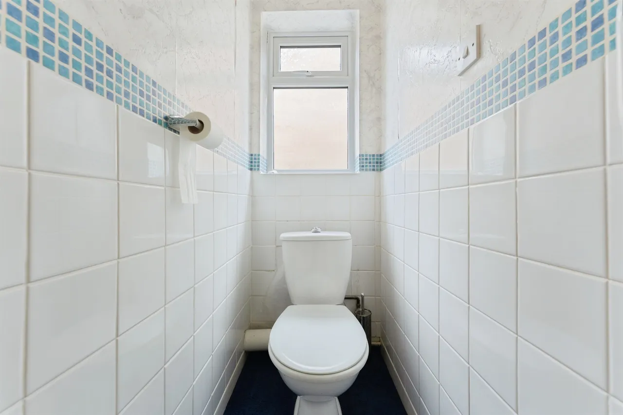 Baker Drive, Great Sutton, CH66, photo 17