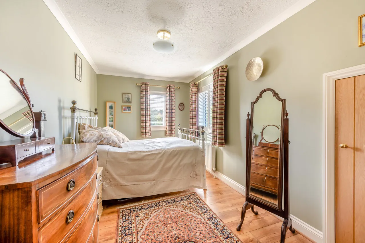 Tudor Close, Chichester, PO19, photo 9