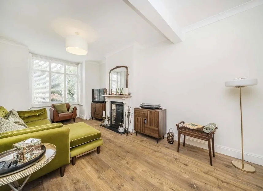Percy Road, Hampton, TW12, photo 2