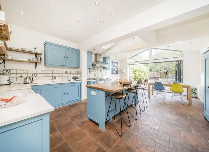 Percy Road, Hampton, TW12, photo 3