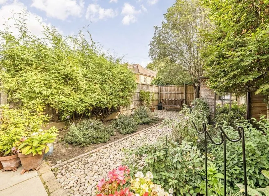 Percy Road, Hampton, TW12, photo 4