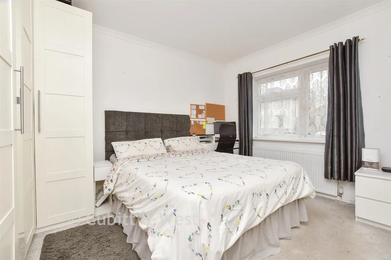 North Downs Road, New Addington, CR0, photo 9