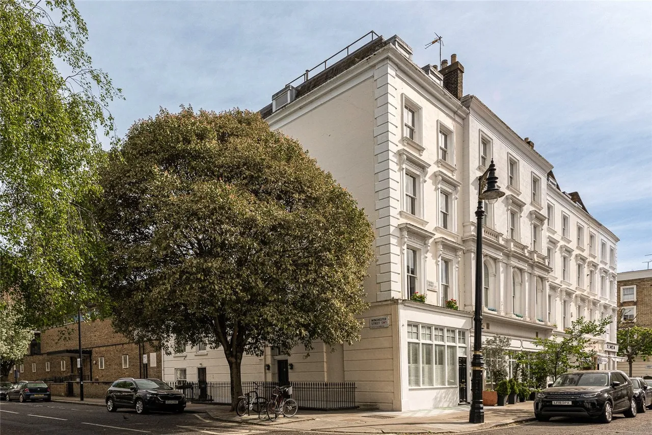 Winchester Street, London, SW1V, photo 2