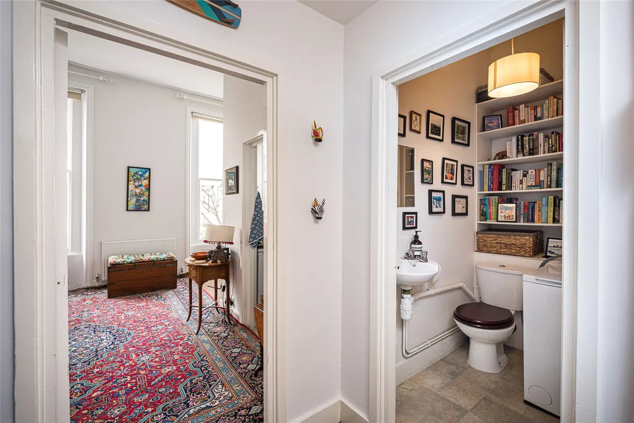 Winchester Street, London, SW1V, photo 7