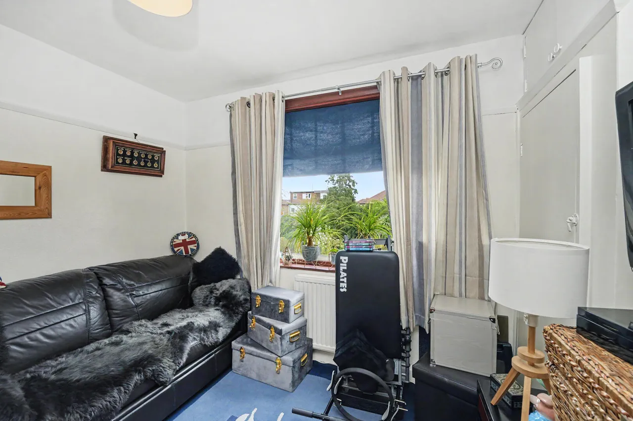 Chailey Avenue, Enfield, EN1, photo 17