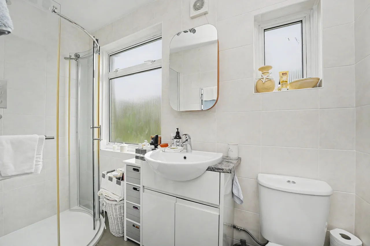 Chailey Avenue, Enfield, EN1, photo 13