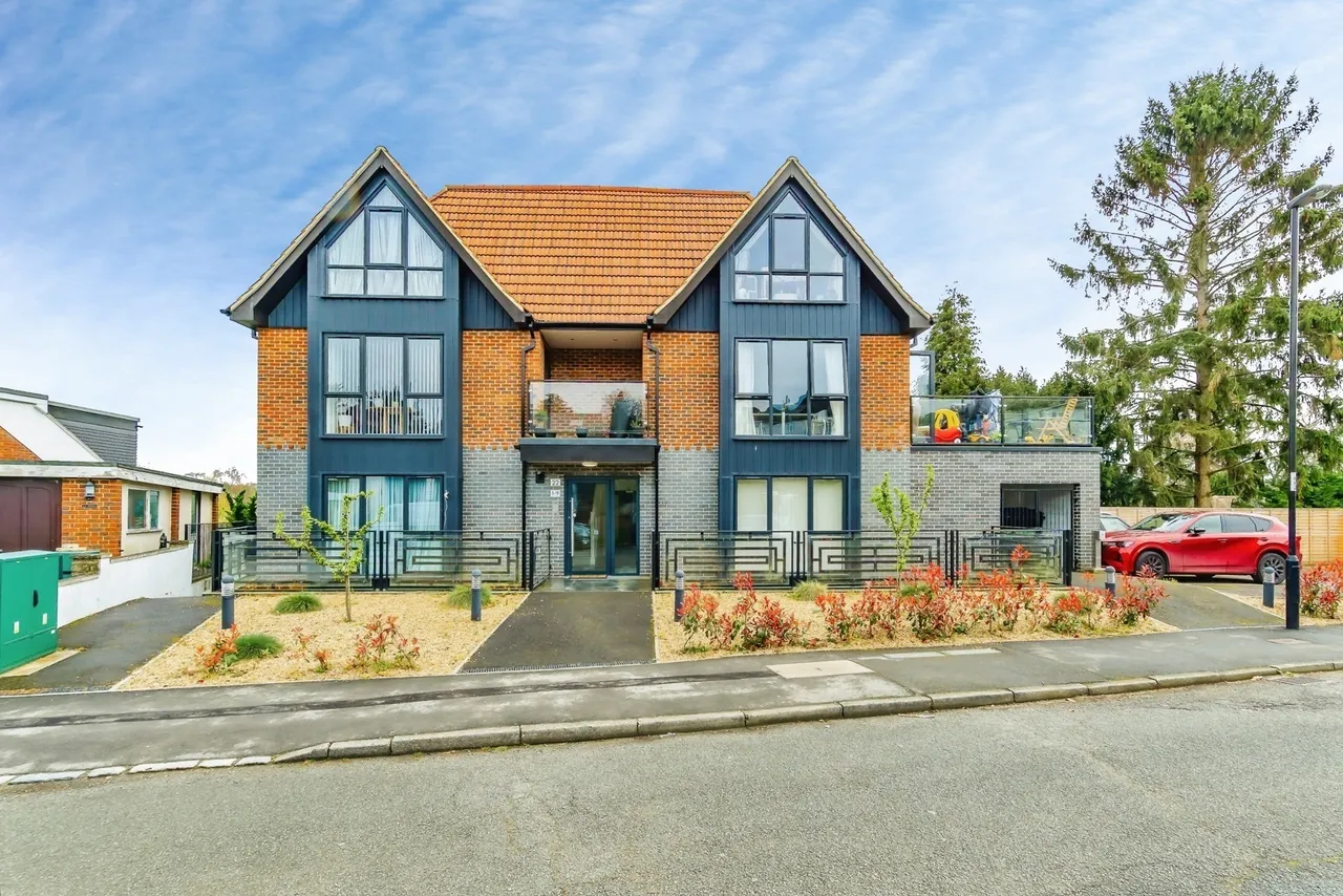2 bed flat for sale — Lynne Close, South Croydon, CR2