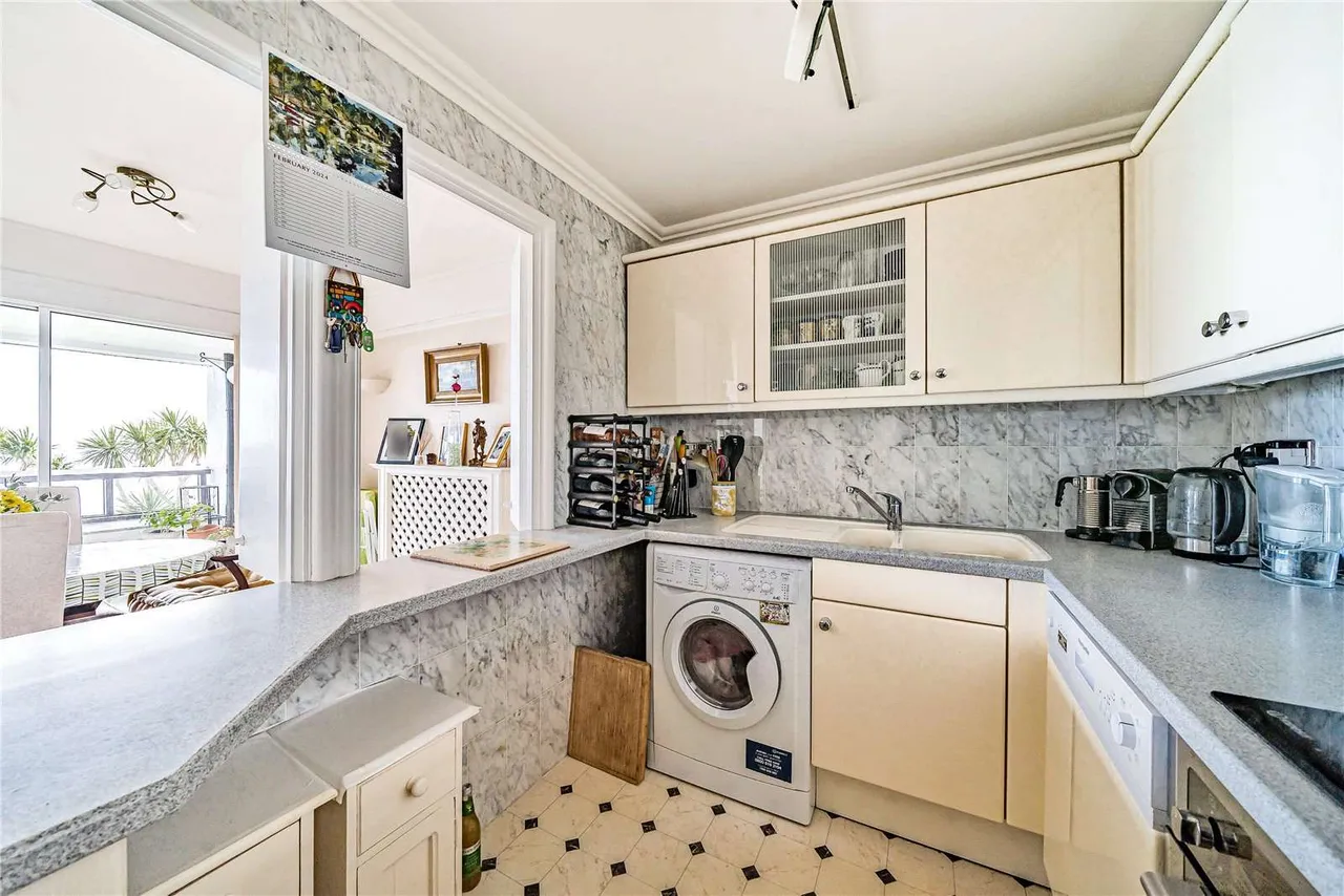 Cliff Road, Falmouth, Cornwall, TR11 4PD, photo 10