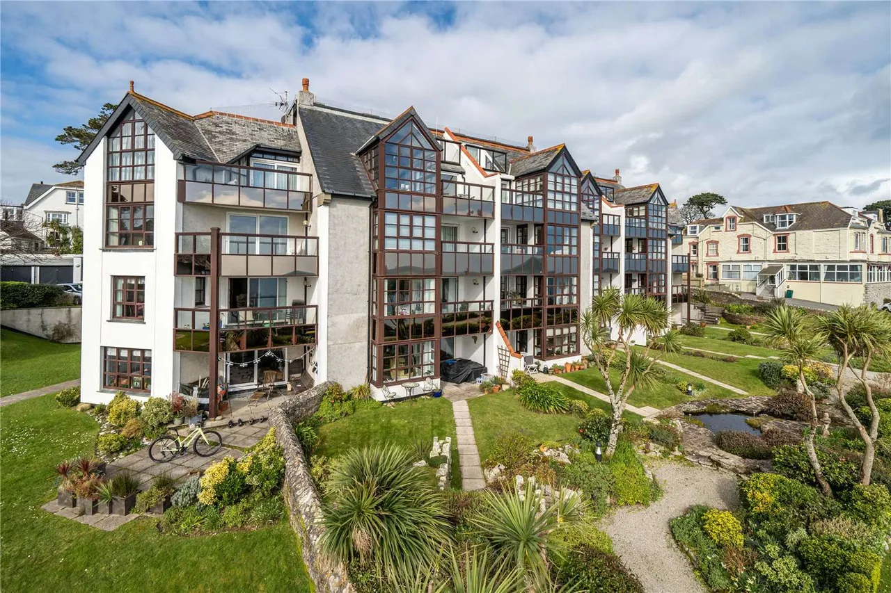 Cliff Road, Falmouth, Cornwall, TR11 4PD, photo 4