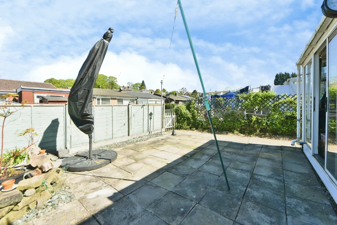 Queensgate Drive, Oldham, OL2, photo 8