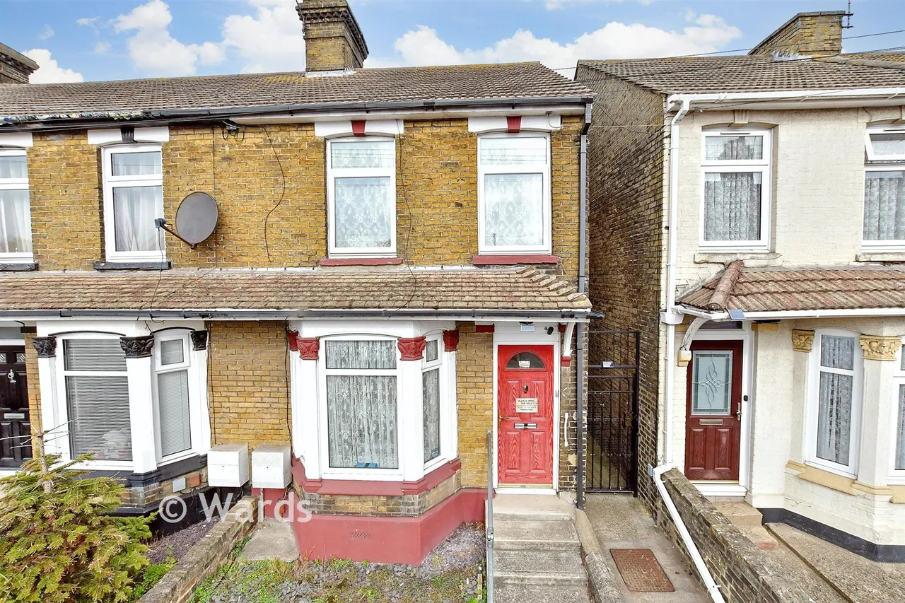 3 bed house for sale, Crown Road, Sittingbourne, ME10