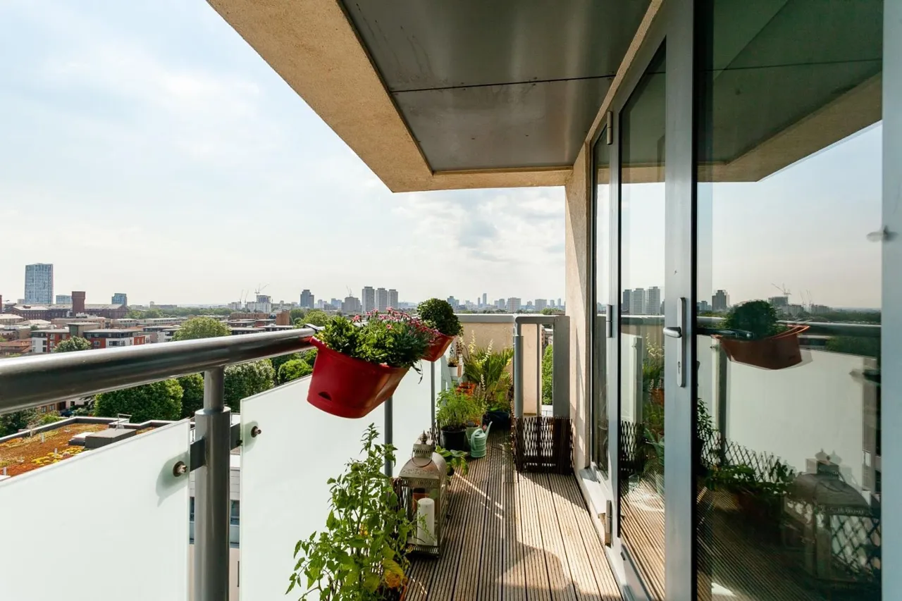 2 bed flat for sale, Vernon Road, London, E3