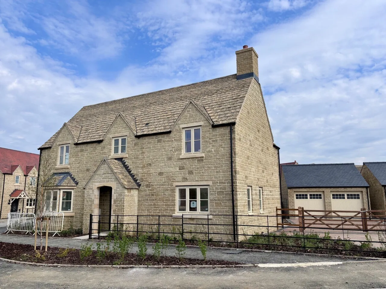 4 bed house for sale — Ampney Meadows, Down Ampney, Cirencester