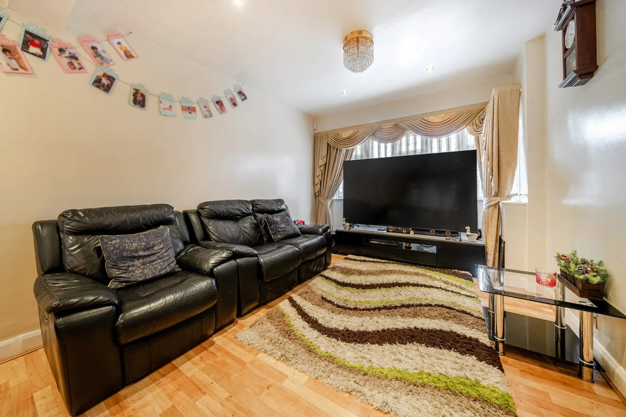Longhill Road, SE6, photo 18